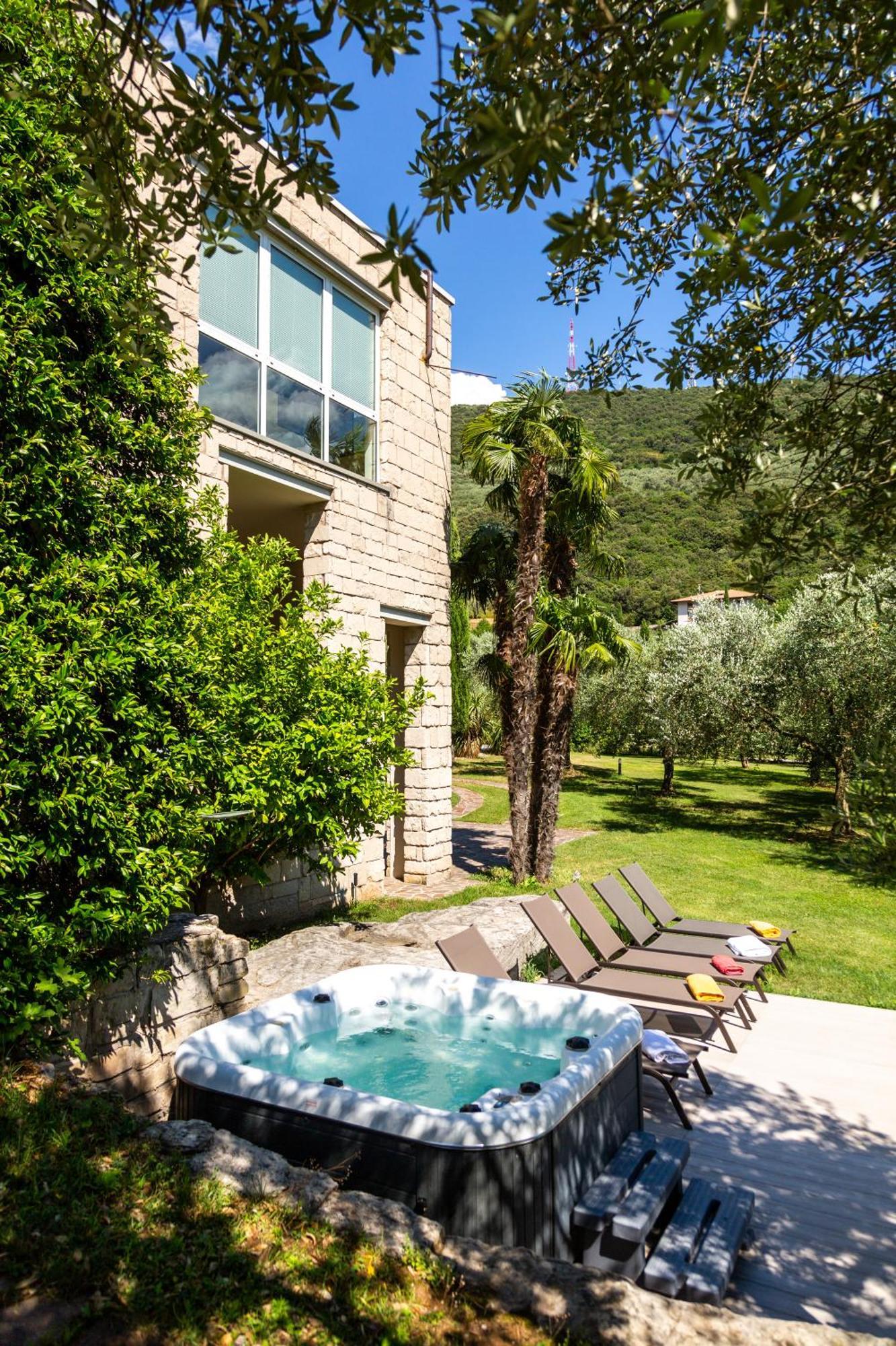 Lake House La Gemma ريفا ديل غاردا المظهر الخارجي الصورة
